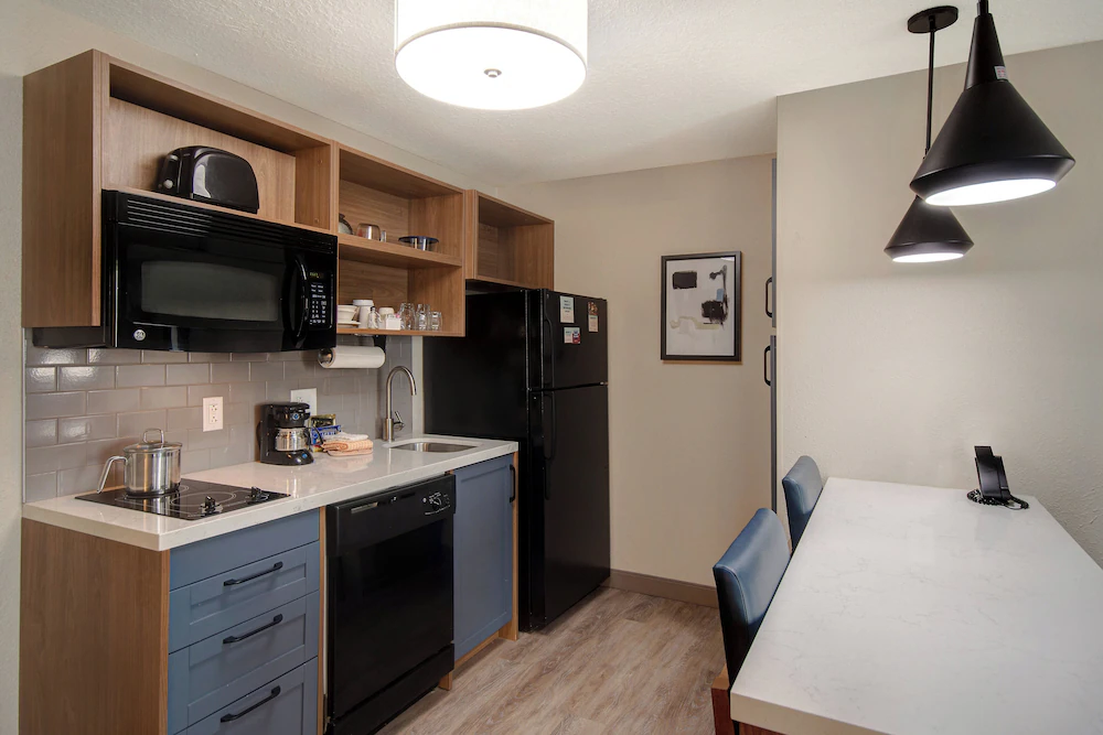 Candlewood Suites