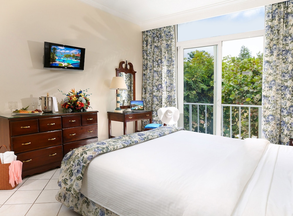 Breezes Resort Bahamas